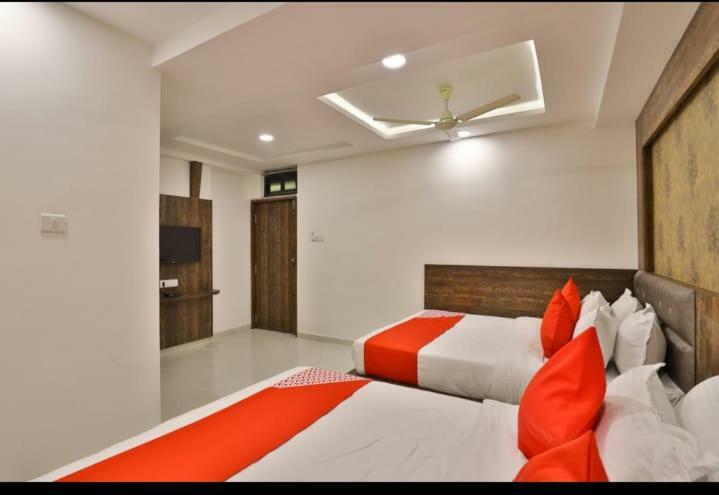Hotel Pathik Villa Ahmedabad Exterior foto